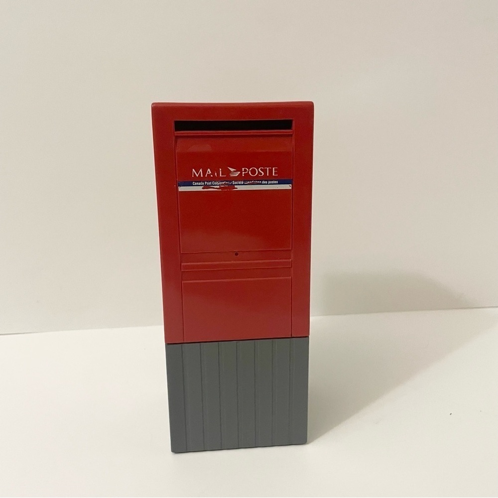 Canada Post Mail Box Coin Bank - Picture 13 of 13